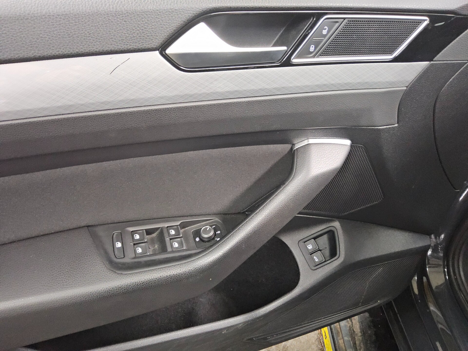 Volkswagen Passat Var. GTE 1.4 TSI Navi LED Ahk RFK ACC 9