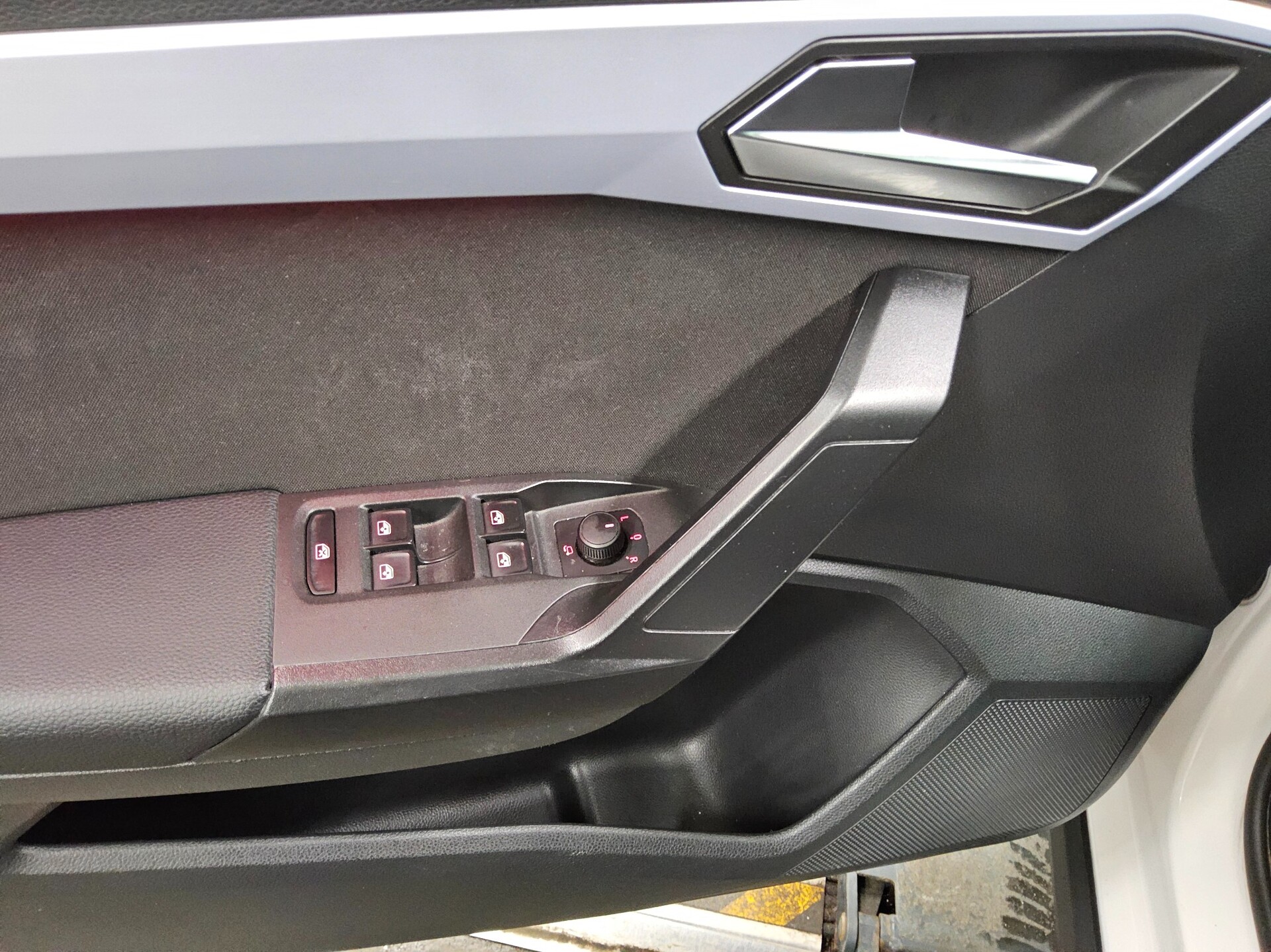 Seat Arona 1.0 TSI FR-Line Navi LED PDC SHZ 10