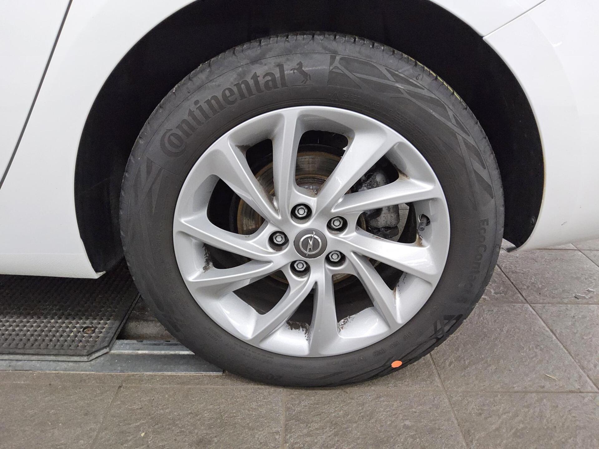 Opel Astra ST 1.5 D Business Elegance Navi LED AHK 10