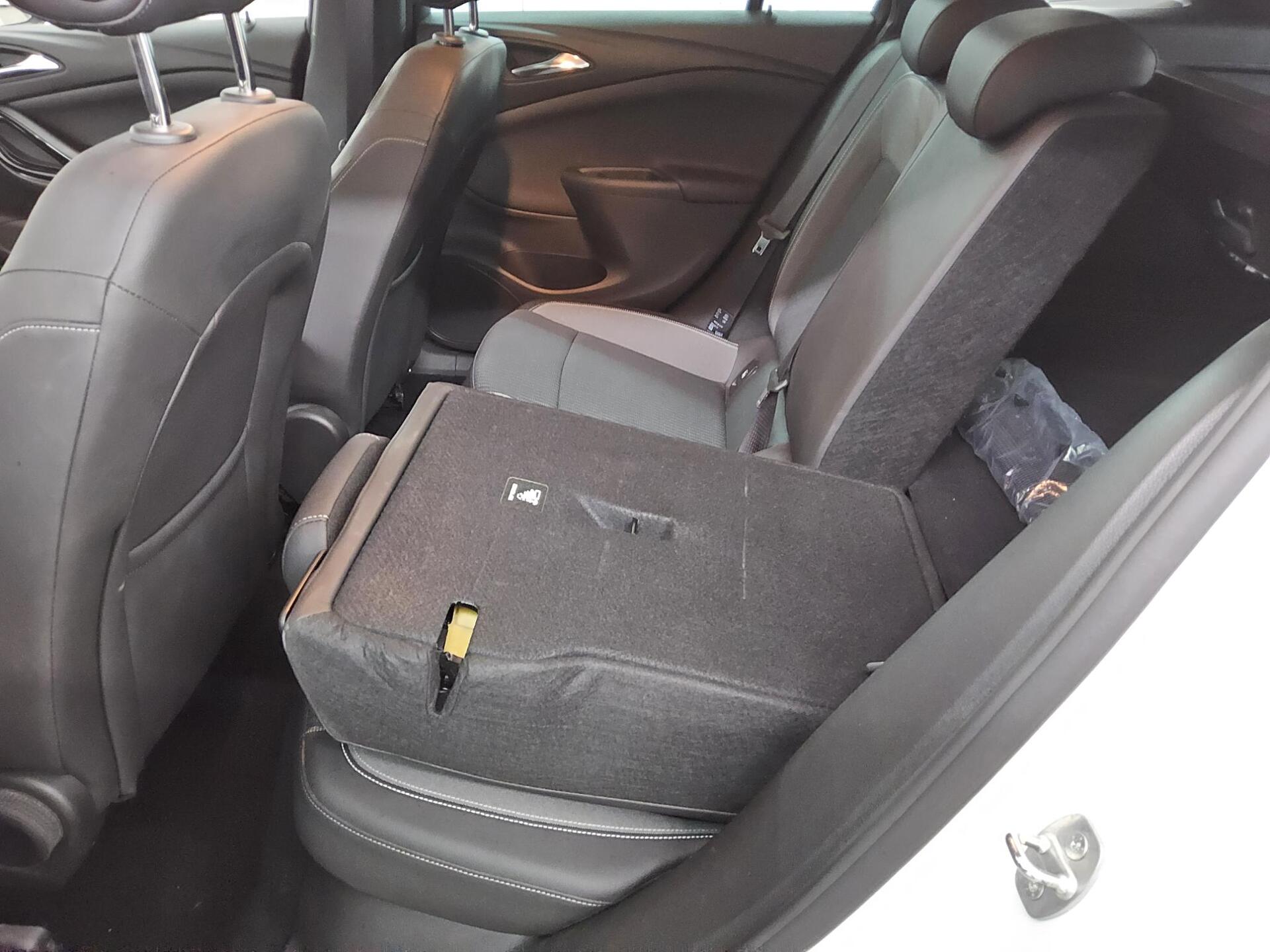 Opel Astra ST 1.5 D Business Elegance Navi LED AHK 12