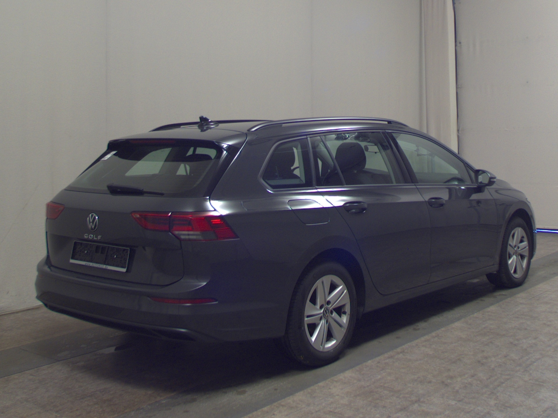 Volkswagen Golf-8 Var. 2.0 TDI Life Navi LED DC AHK ACC PDC 4