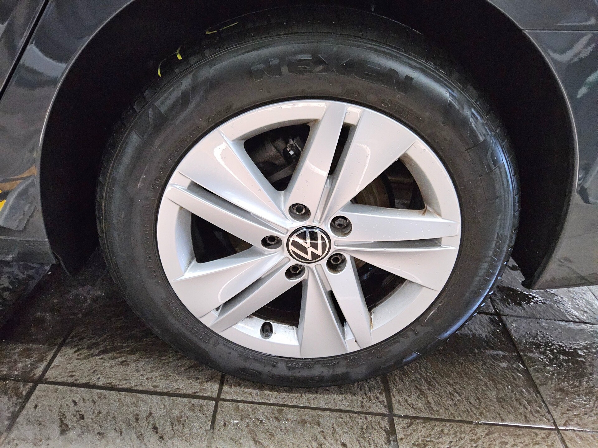 Volkswagen Golf-8 Var. 2.0 TDI Life Navi LED DC AHK ACC PDC 11