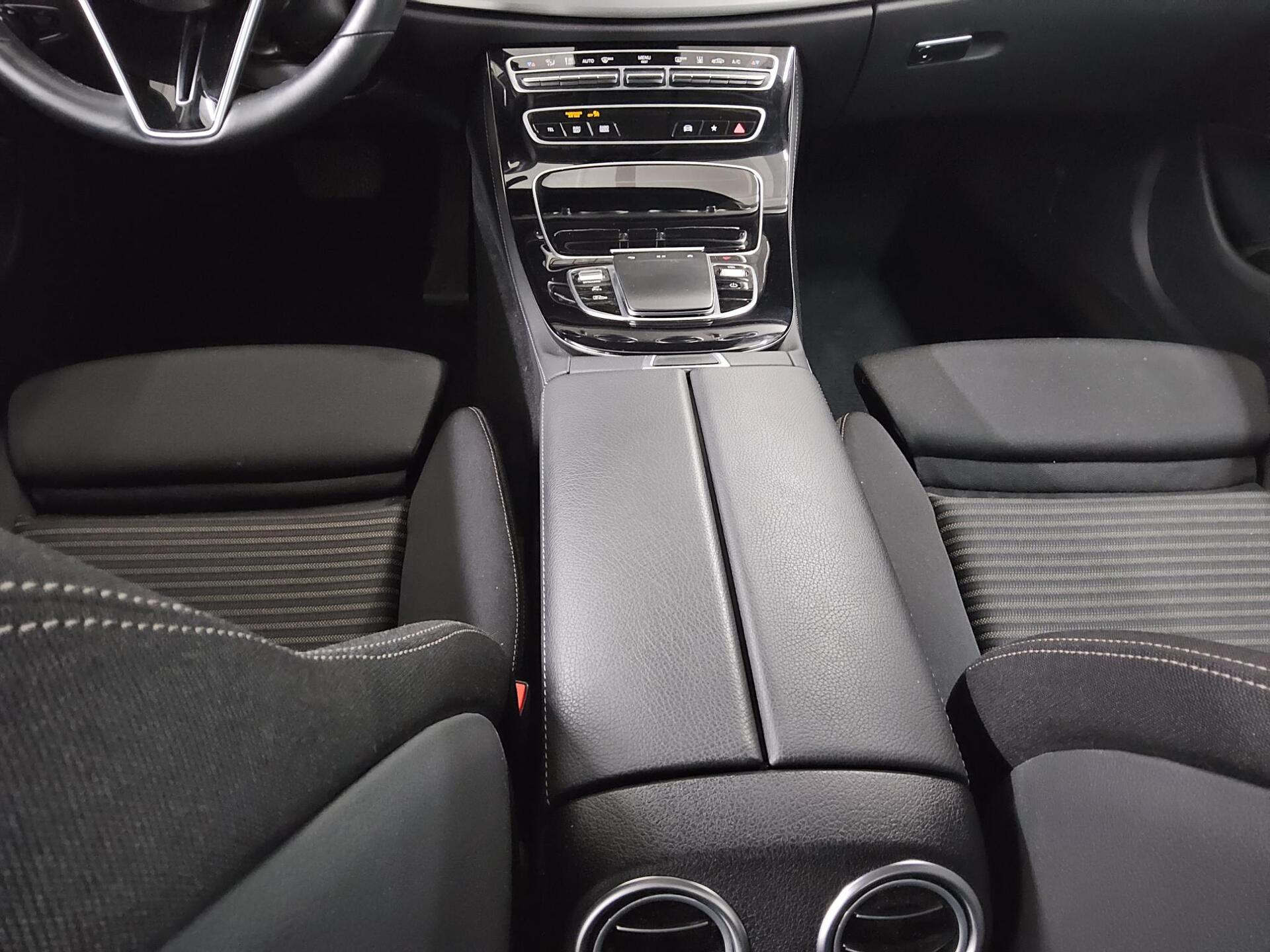 Mercedes-Benz E 300 de Avantgarde Navi LED Widescreen AHK RfK 6