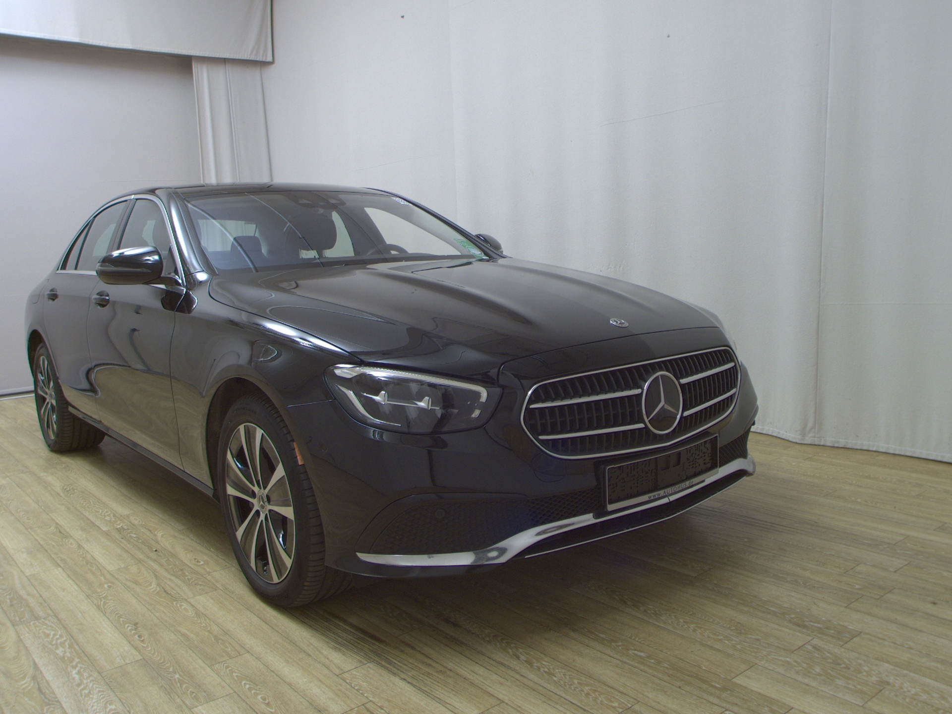 Mercedes-Benz E 300 de Avantgarde Navi LED Widescreen AHK RfK 3