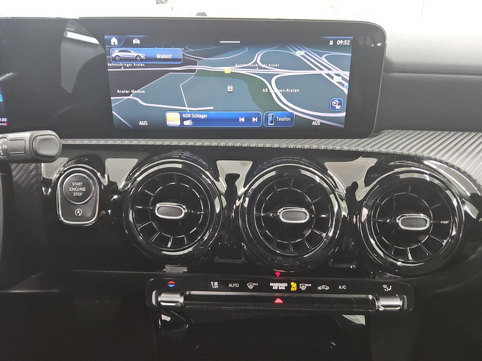 Mercedes-Benz A 200 d Navi LED RFK MBUX PDC Shz 7