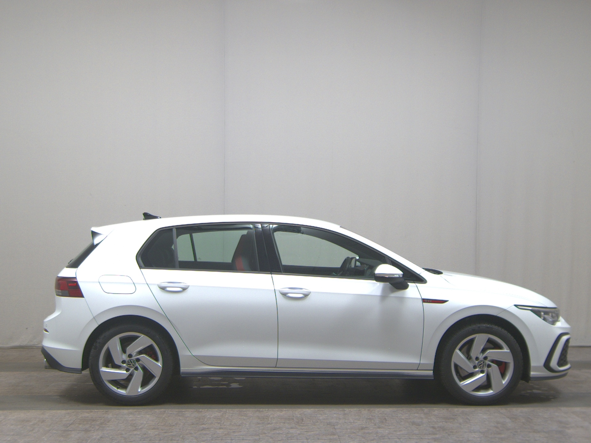 Volkswagen Golf-8 2.0 TSI GTI LED+ DC