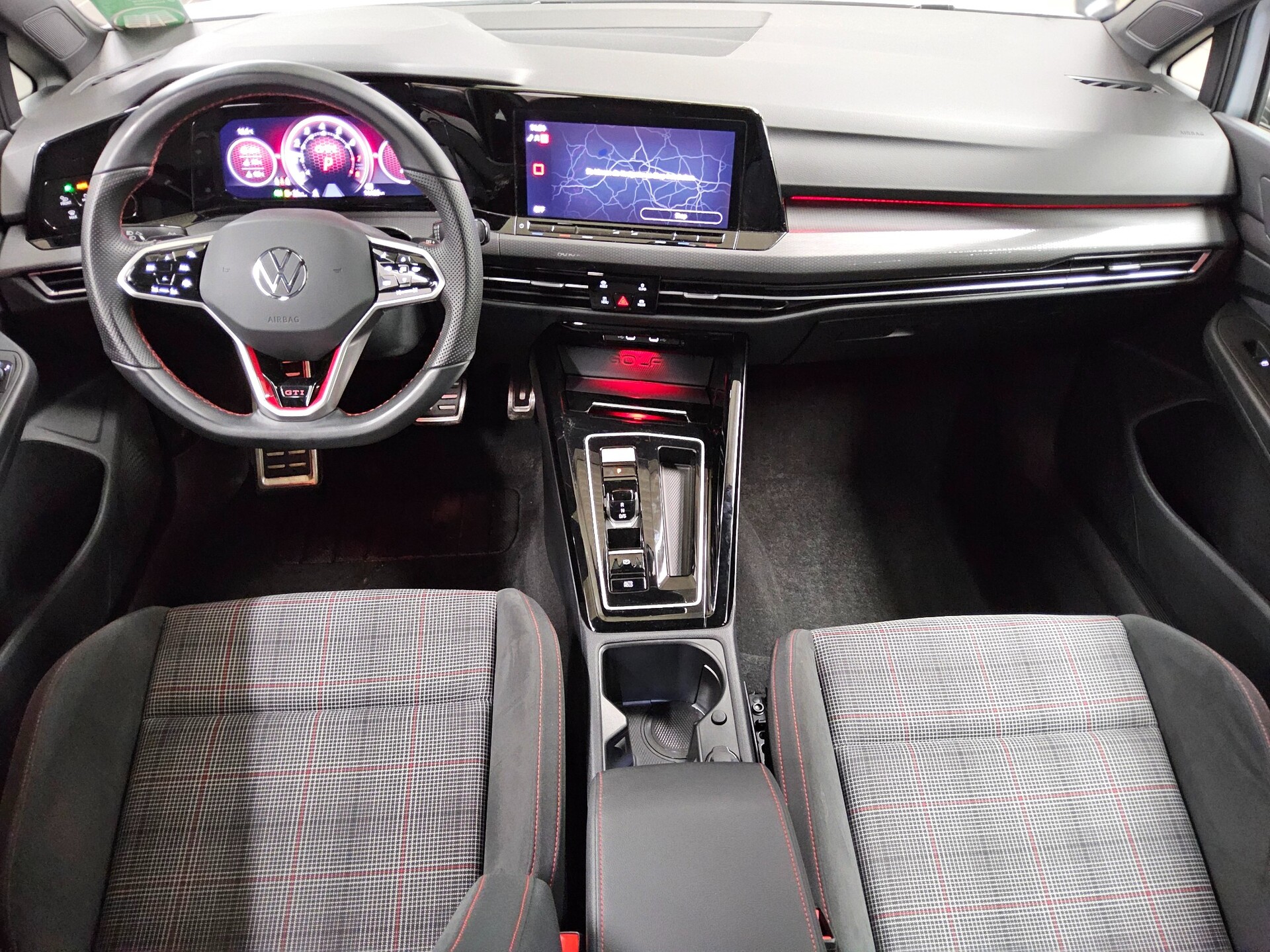 Volkswagen Golf-8 2.0 TSI GTI LED+ DC 5