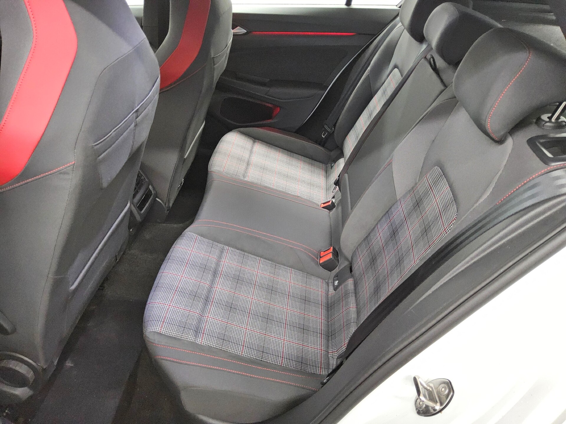 Volkswagen Golf-8 2.0 TSI GTI LED+ DC 13