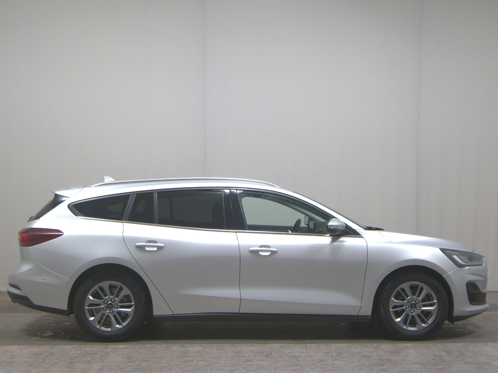 Ford Focus Turnier 1.5 EB Titanium X Navi LED vc RfK