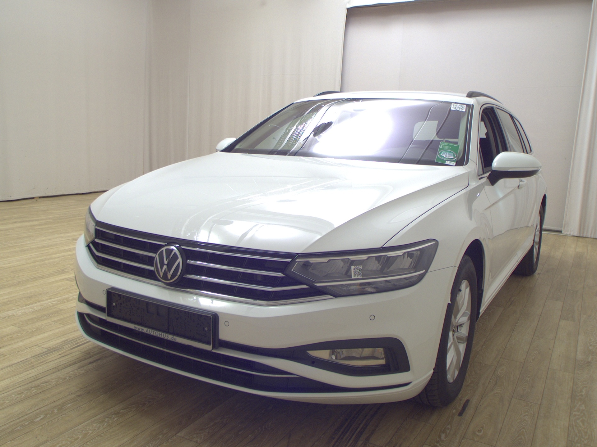 Volkswagen Passat Var. 2.0 TDI Business Navi LED PDC RfK 2