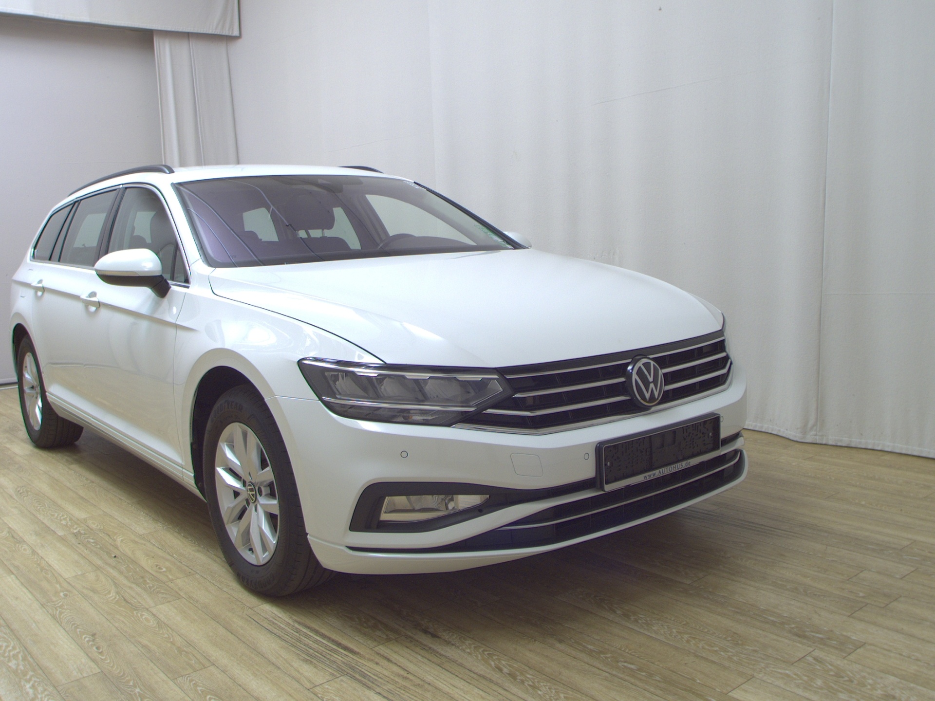 Volkswagen Passat Var. 2.0 TDI Business Navi LED PDC RfK 3