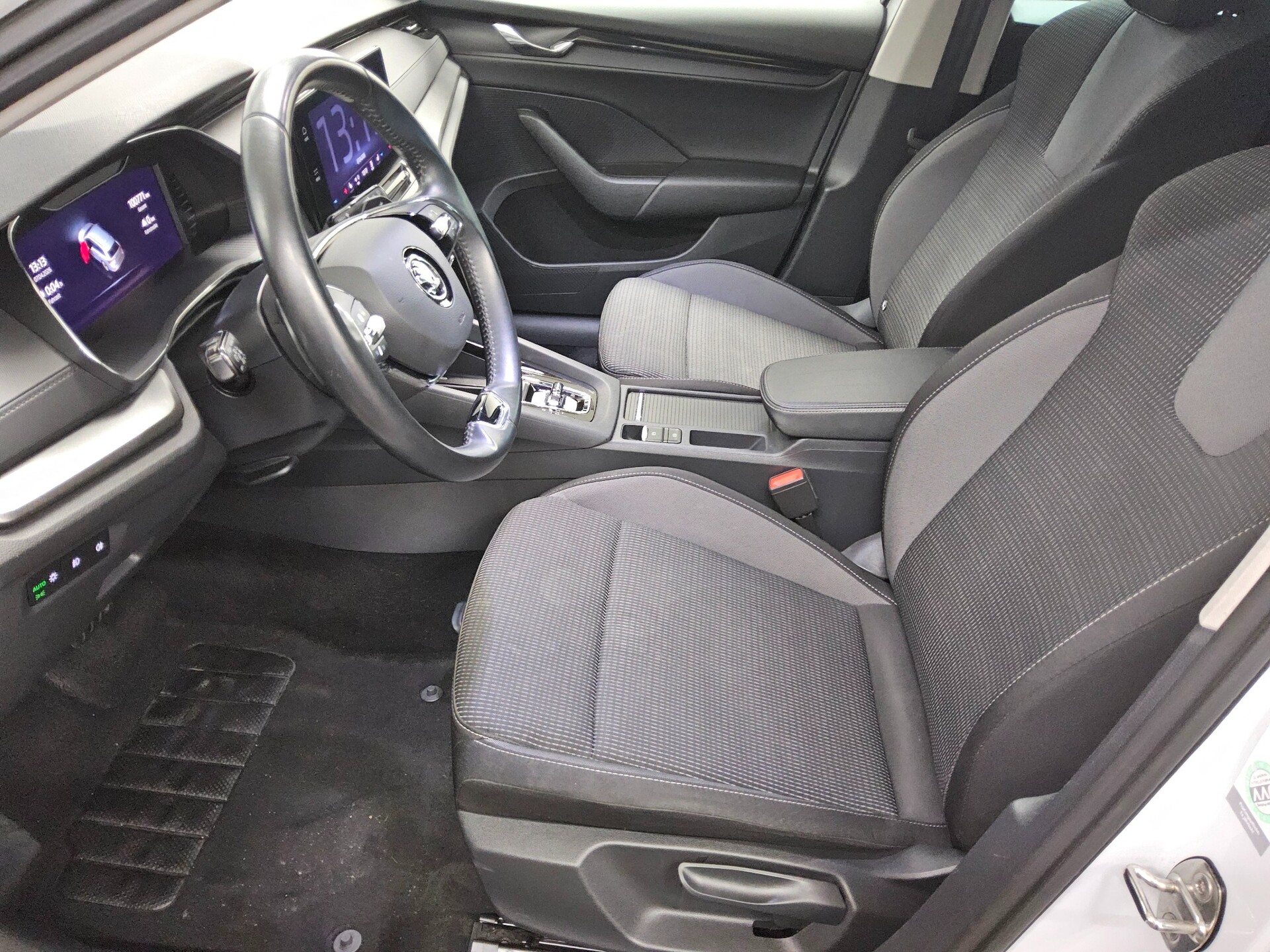 Skoda Octavia Kombi 1.4 TSI iV Ambition Navi LED vc 9