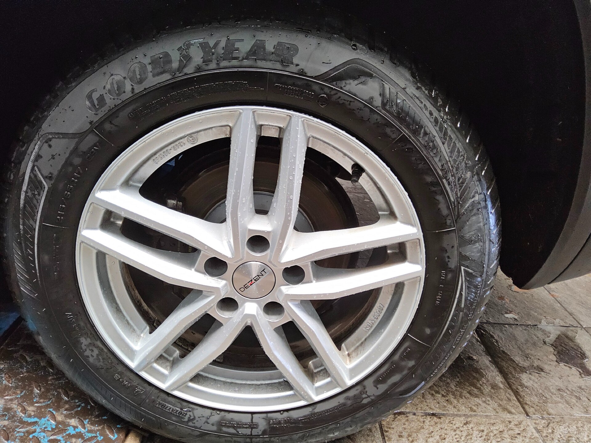 Skoda Kodiaq 2.0 TDI Active Navi LED AHK PDC Shz BT 10