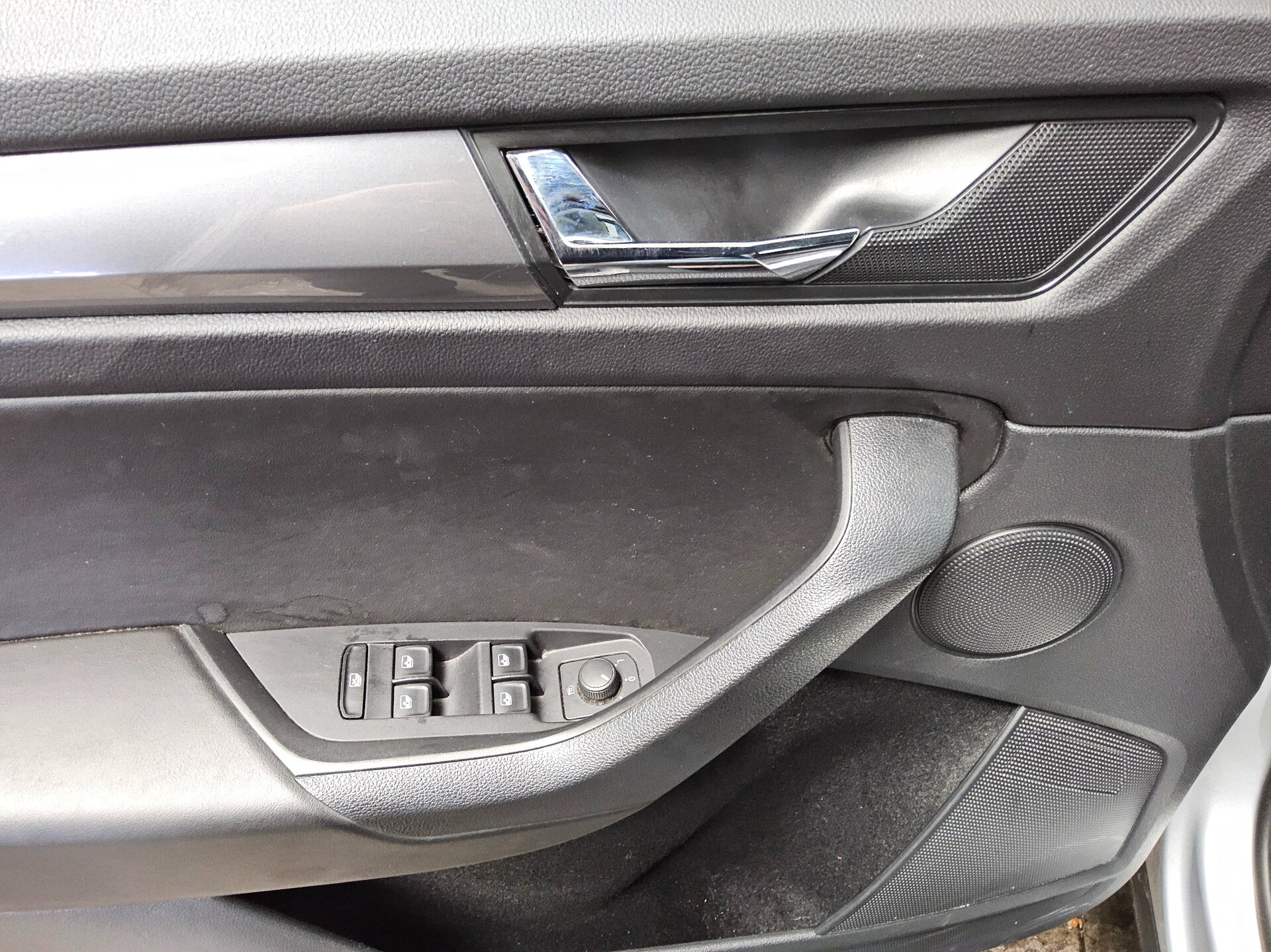 Skoda Kodiaq 2.0 TDI Active Navi LED AHK PDC Shz BT 9