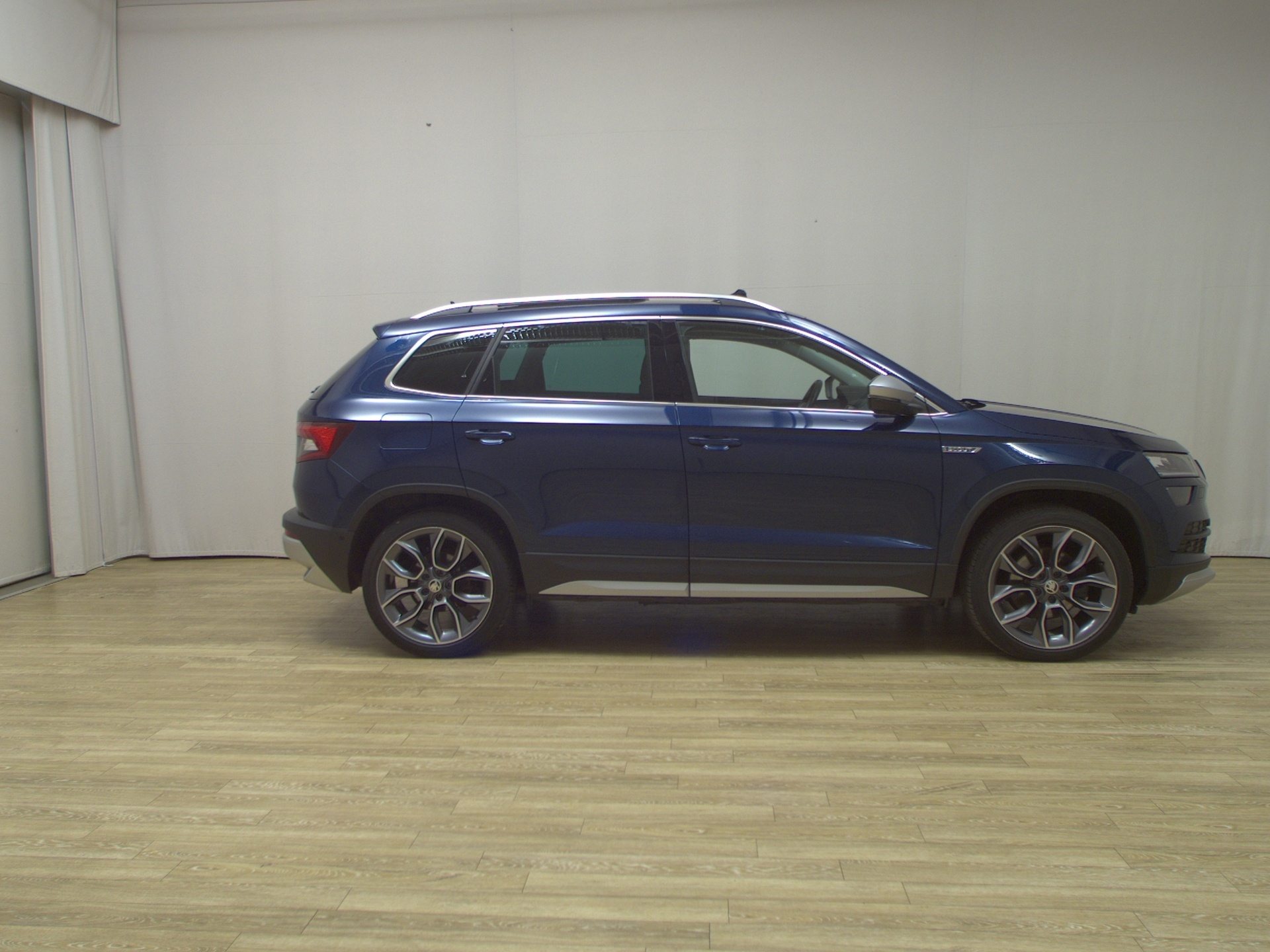 Skoda Karoq 2.0 TDI 4x4 Scout Navi LED vc Pano