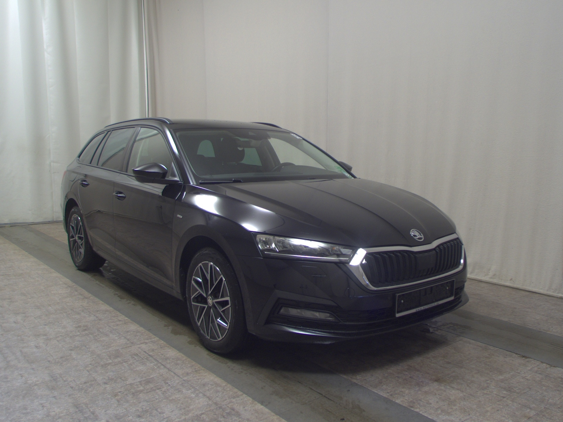 Skoda Octavia Kombi 2.0 TDI Clever Navi LED vc RfK PDC 3