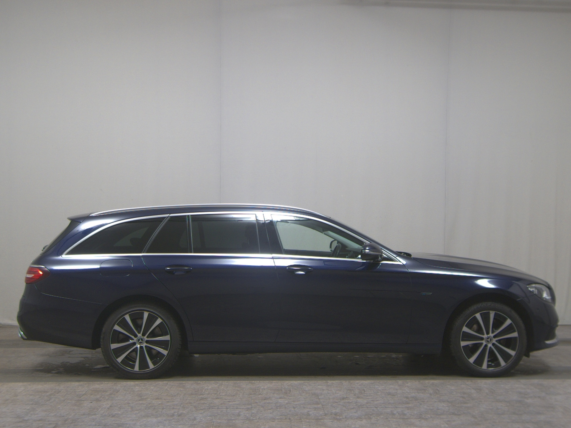 Mercedes-Benz E 300 T de 4M Avantgarde Navi Widescrn Pano MBUX