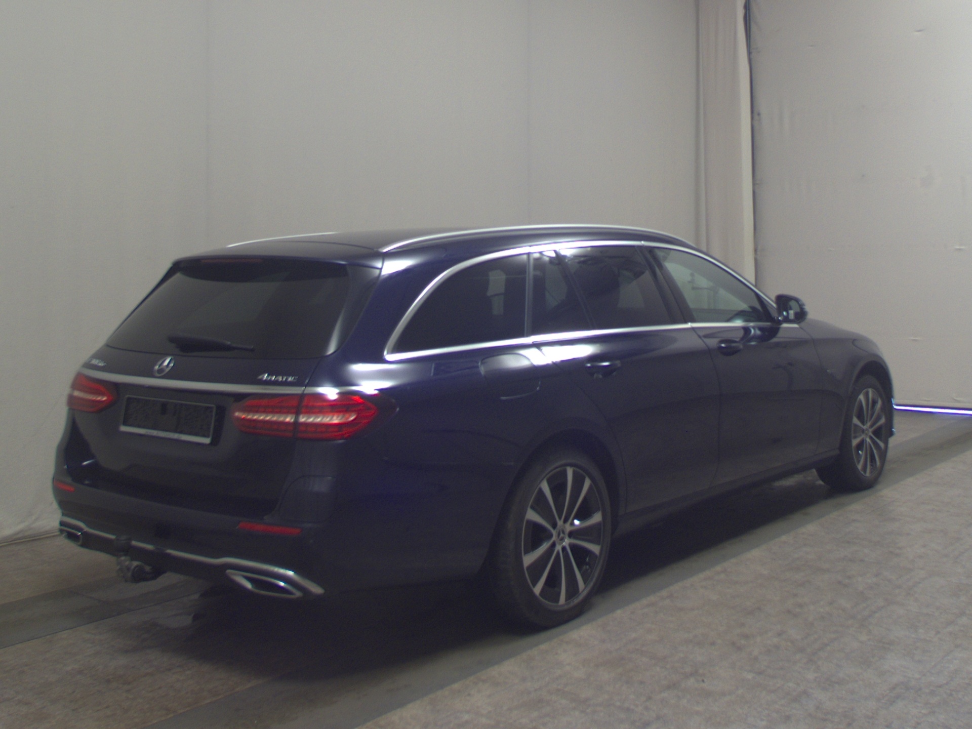 Mercedes-Benz E 300 T de 4M Avantgarde Navi Widescrn Pano MBUX 4