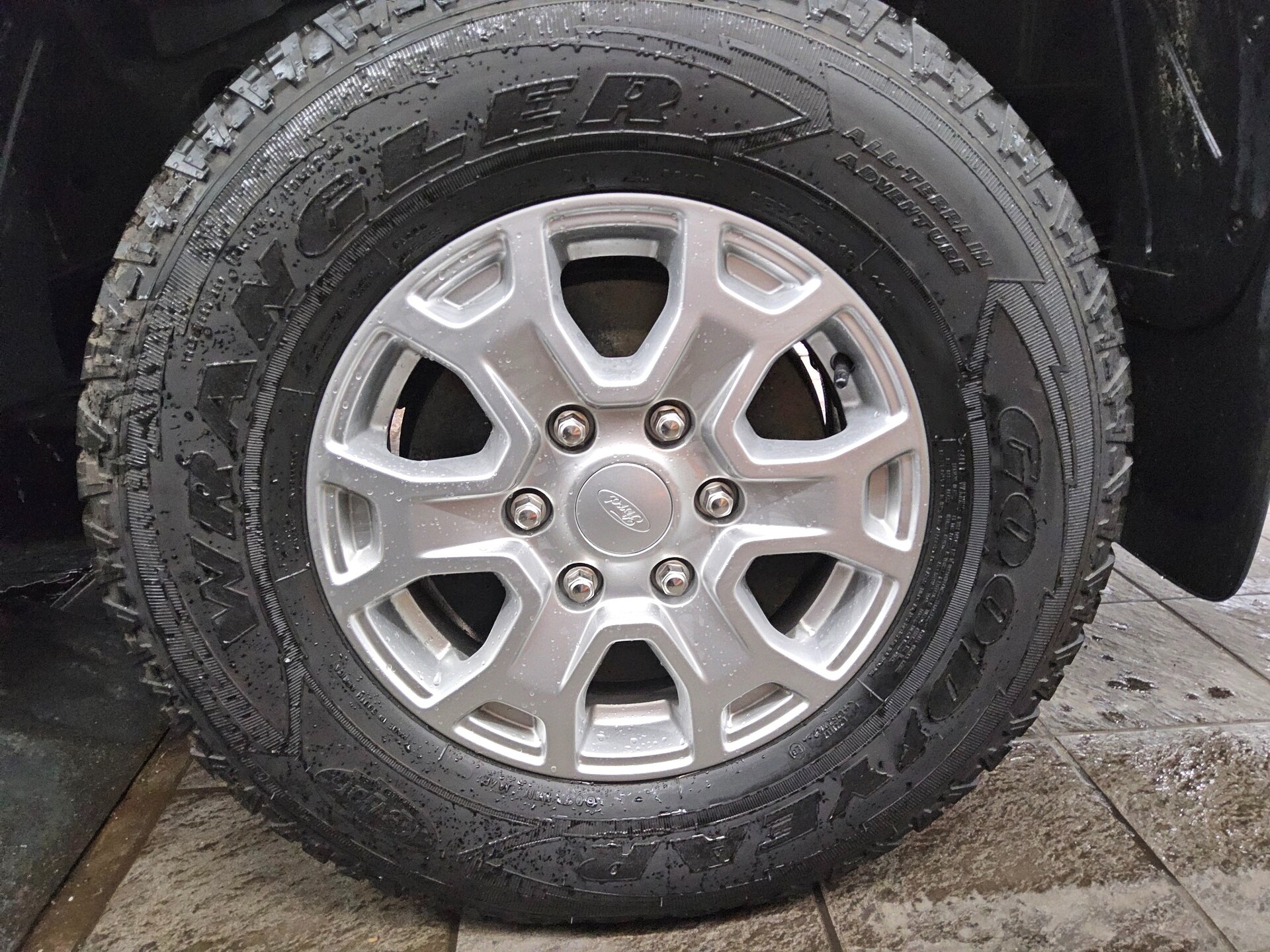 Ford Ranger 2.0 TDCI 4x4 Panther XLT DOKA Navi AHK 10