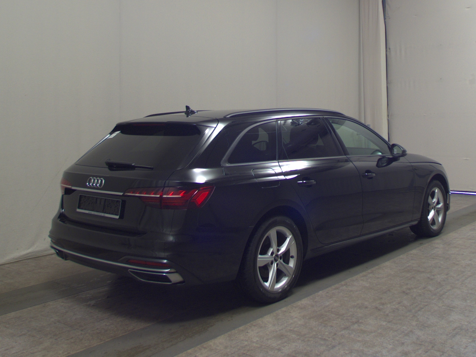 Audi A4 Avant 35 TDI advanced Navi LED vc StandHzg 4