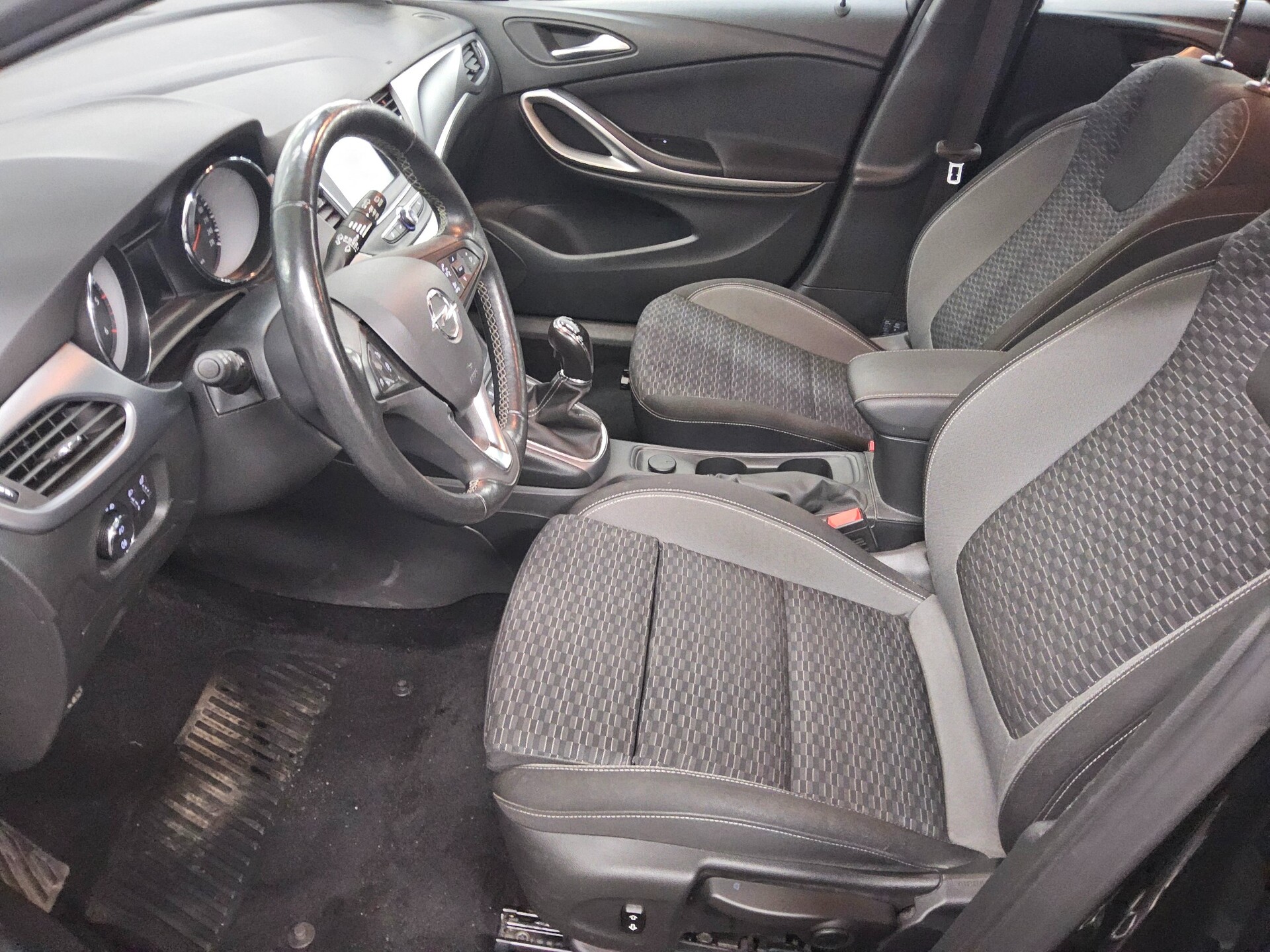 Opel Astra ST 1.5 D Business Ed. Navi LED RFK SHZ 8