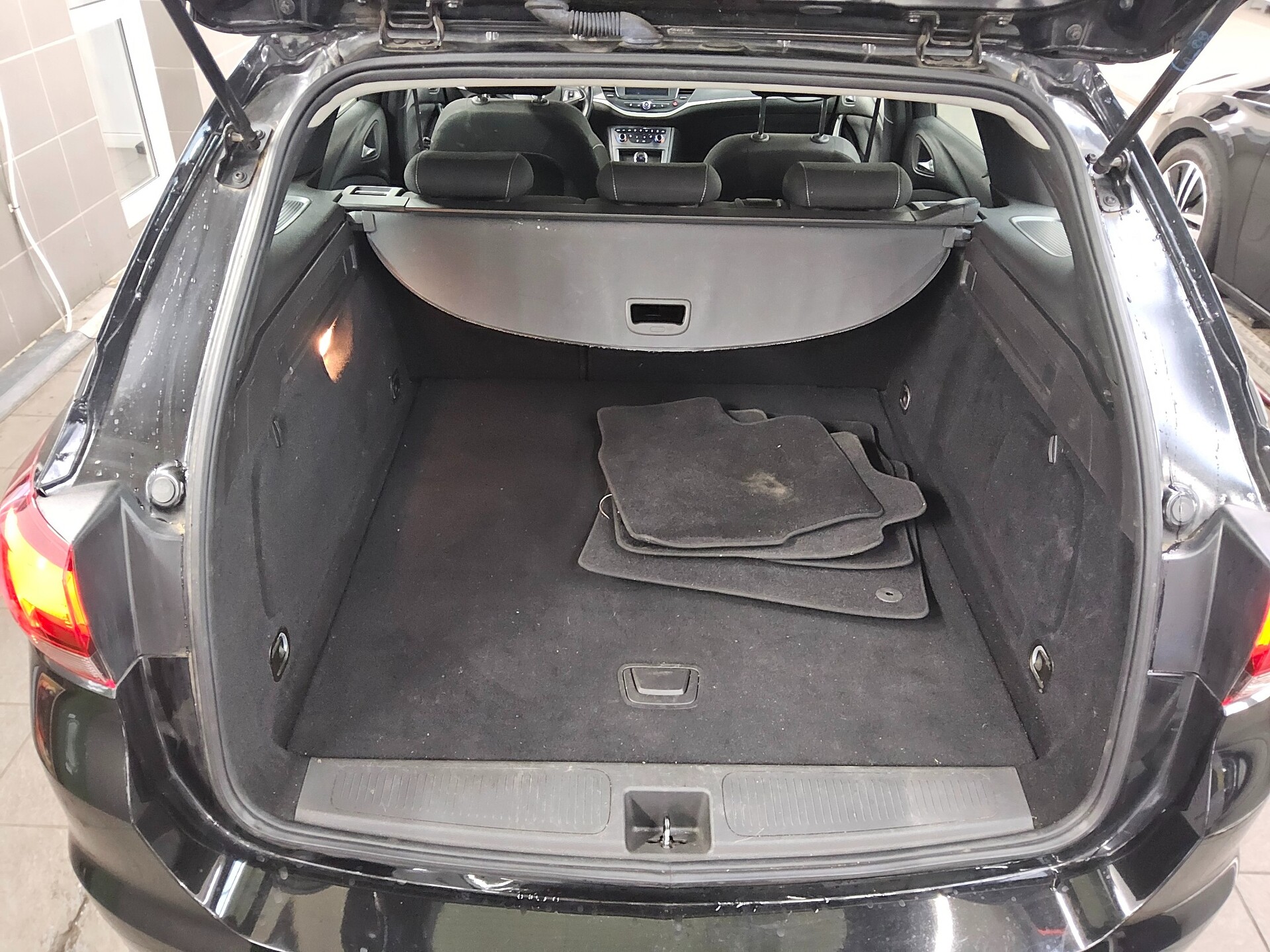 Opel Astra ST 1.5 D Business Ed. Navi LED RFK SHZ 10