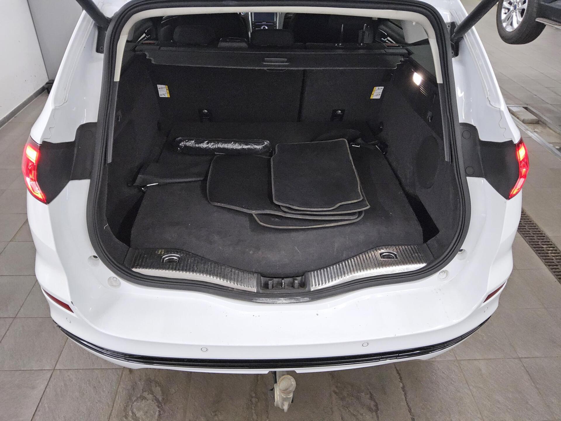 Ford Mondeo Turnier 2.0 EB Titanium Navi LED RFK AHK 11