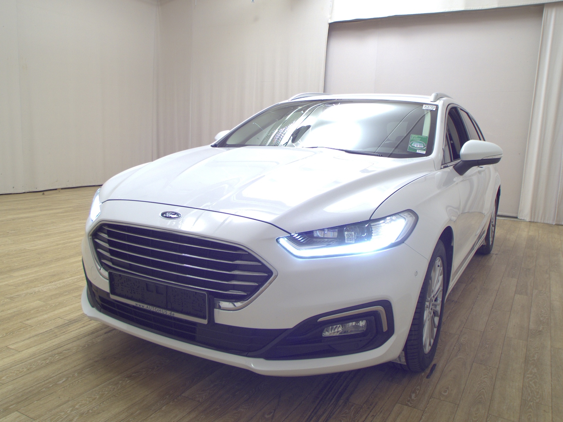 Ford Mondeo Turnier 2.0 EB Titanium Navi LED RFK AHK 2