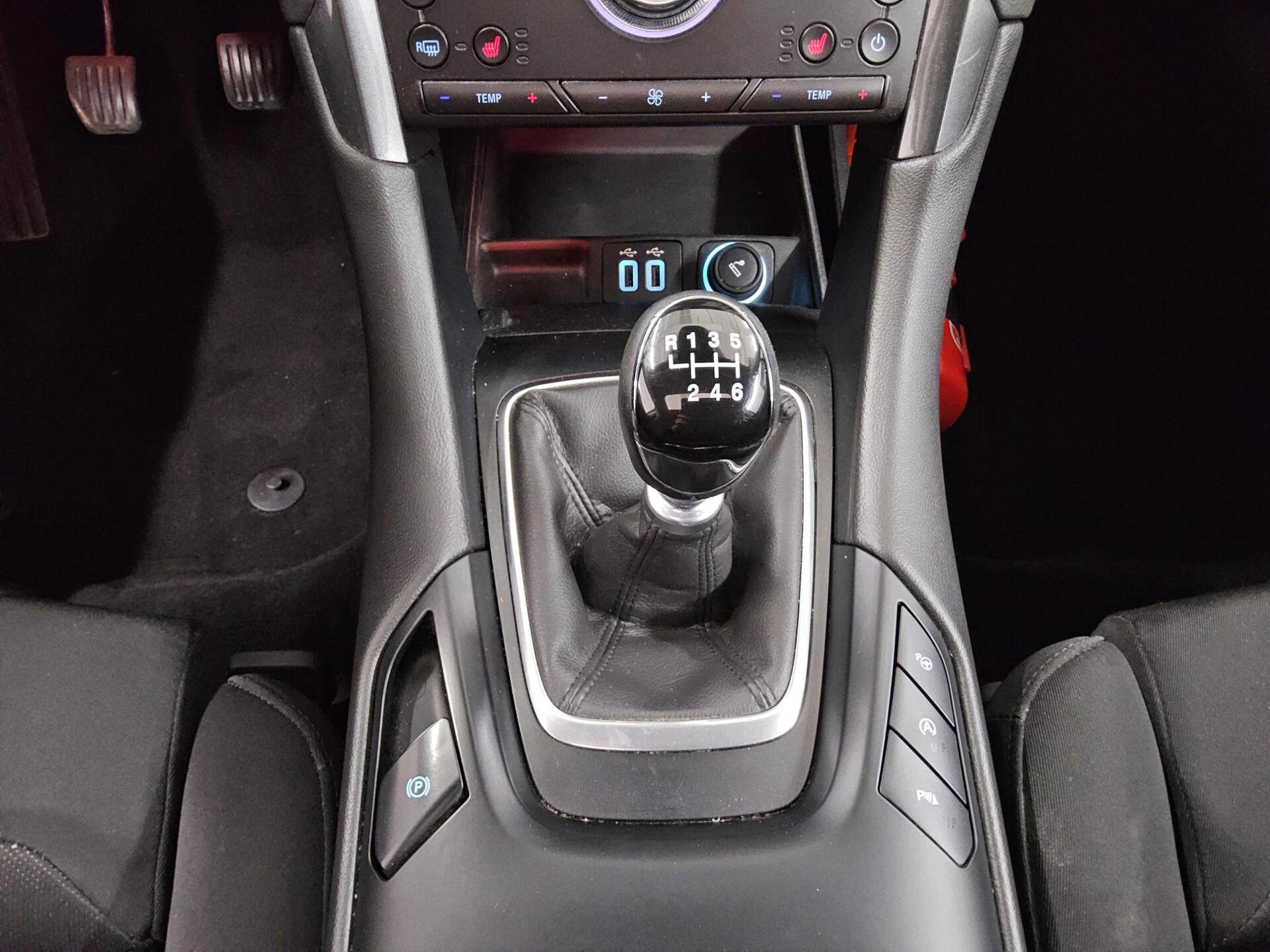 Ford Mondeo Turnier 2.0 EB Titanium Navi LED Pano 6