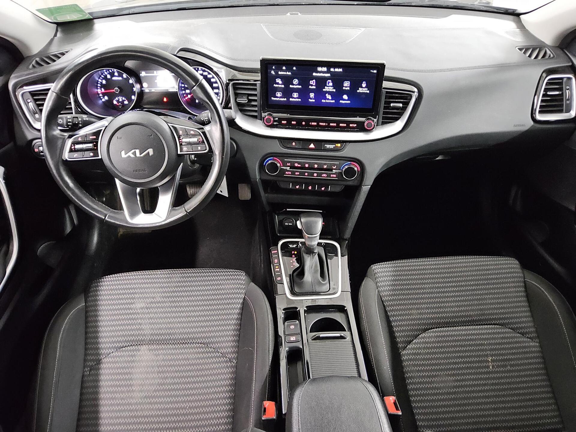 Kia cee'd 1.5 T-GDI Vision Navi Shz RFK PDC DAB 5