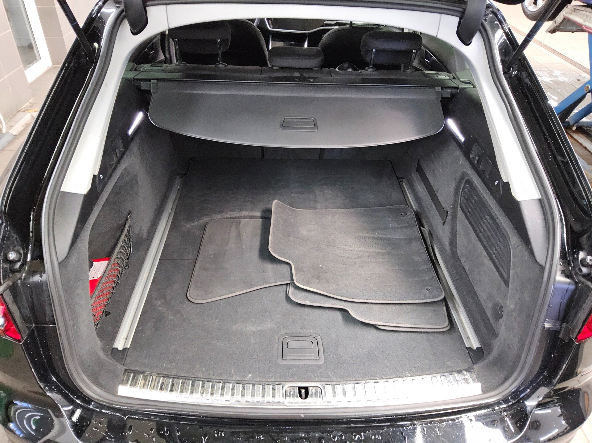 Audi A6 Avant 45 TDI Qu. Navi Matrix-LED Pano RFK ACC 12