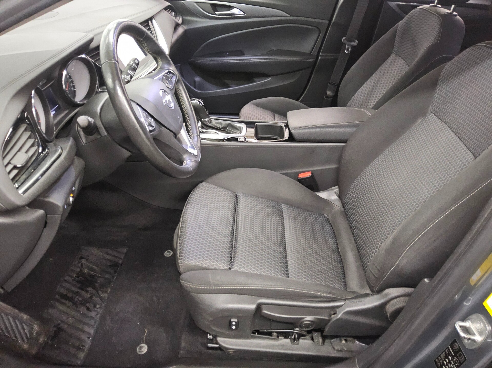 Opel Insignia ST 1.5 D Business Ed. Navi LED Shz PDC 8