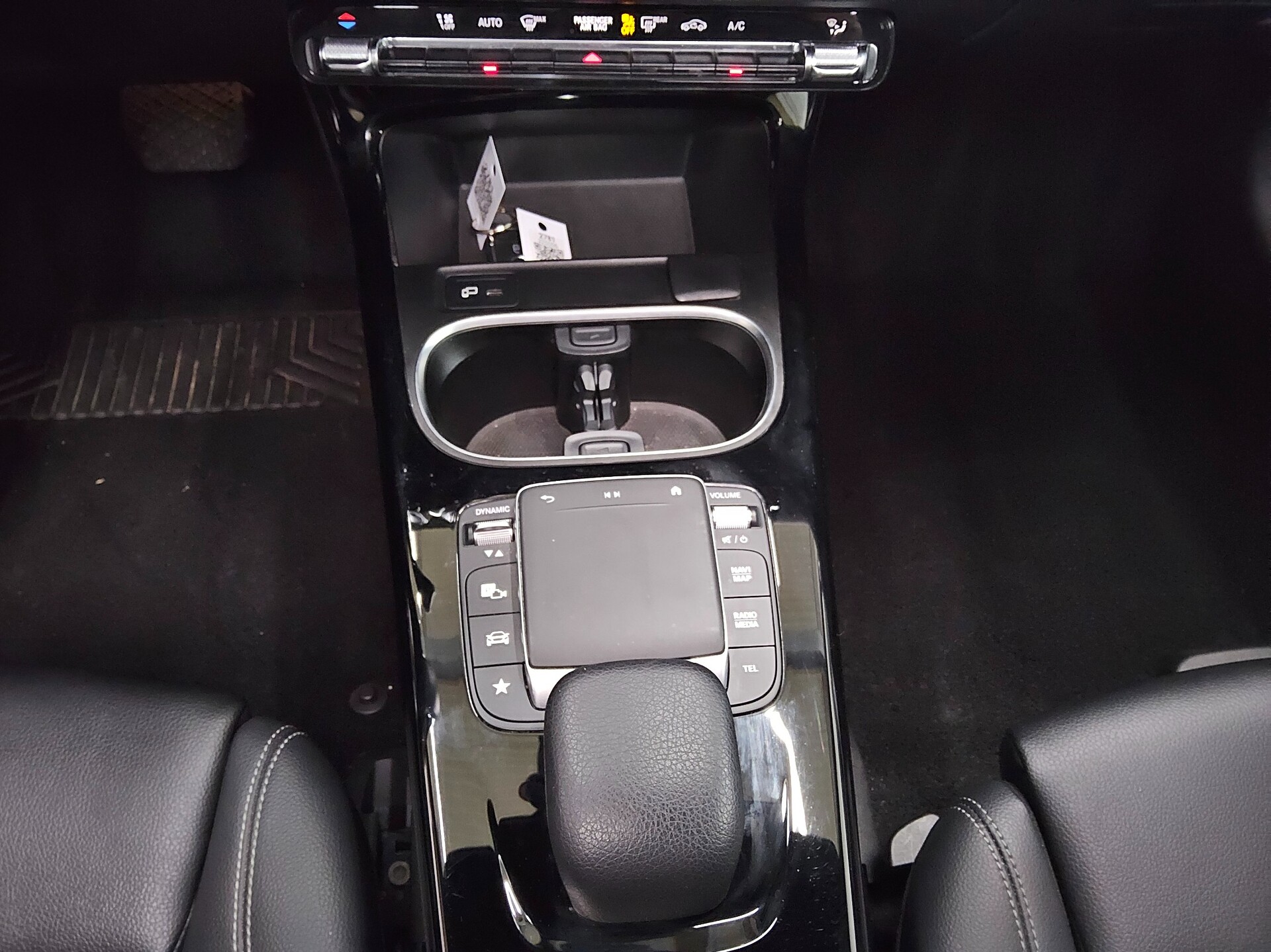 Mercedes-Benz A 200 d Progressive T-Leder Navi LED Pano SHZ 6