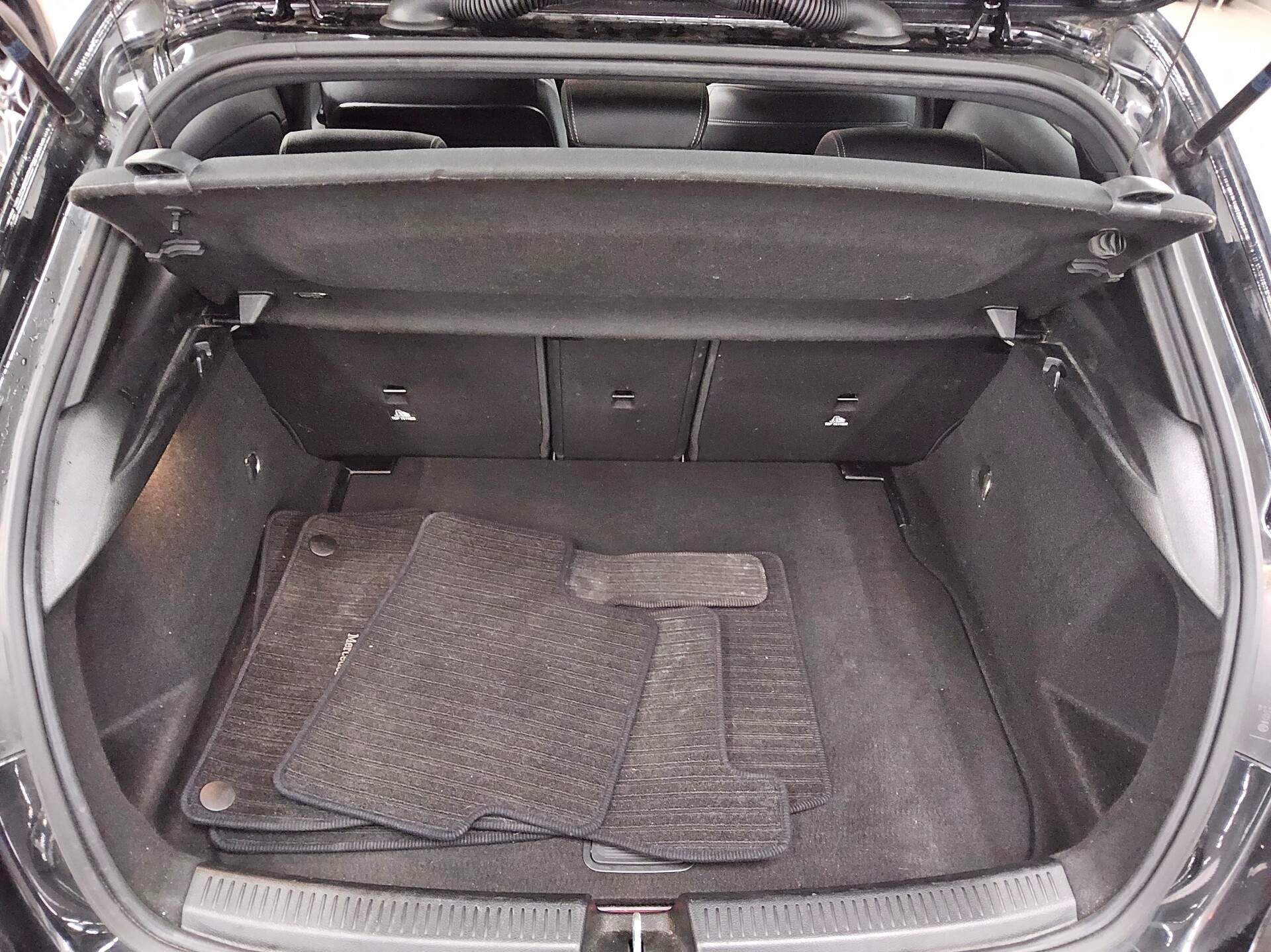 Mercedes-Benz A 200 d Progressive T-Leder Navi LED Pano SHZ 13