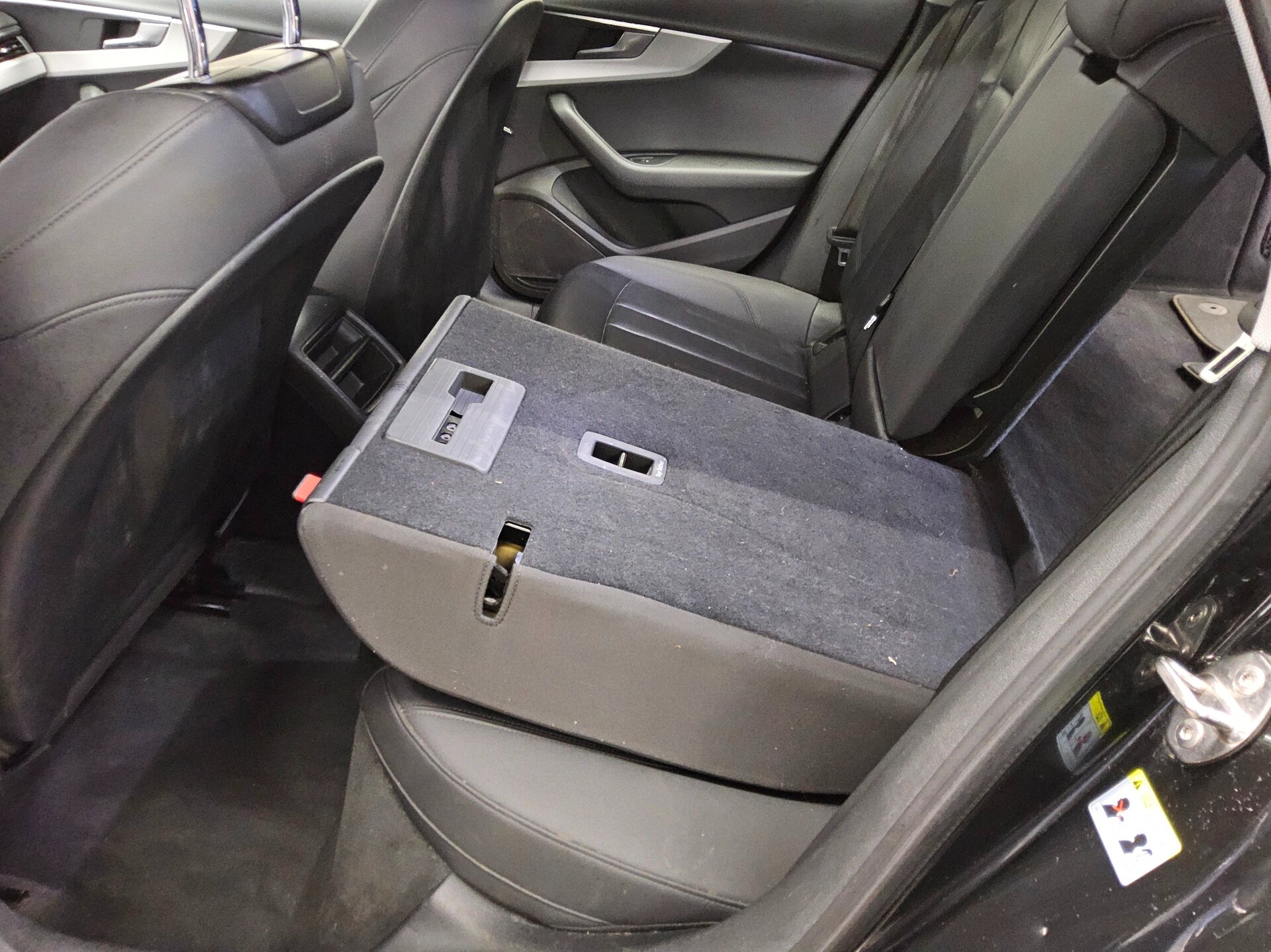 Audi A4 Avant 45 TDI Qu. Leder Sports. Navi LED ACC 12