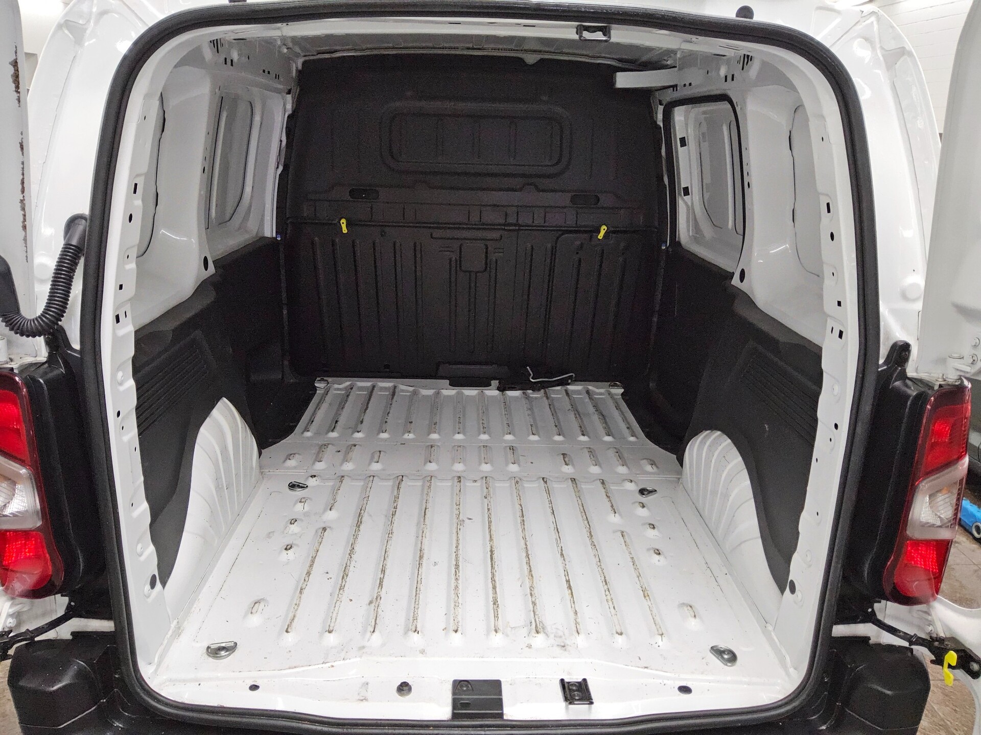 Citroën Berlingo 1.5 BlueHDI L1H1 3-Sitzer Navi Klima BT 11