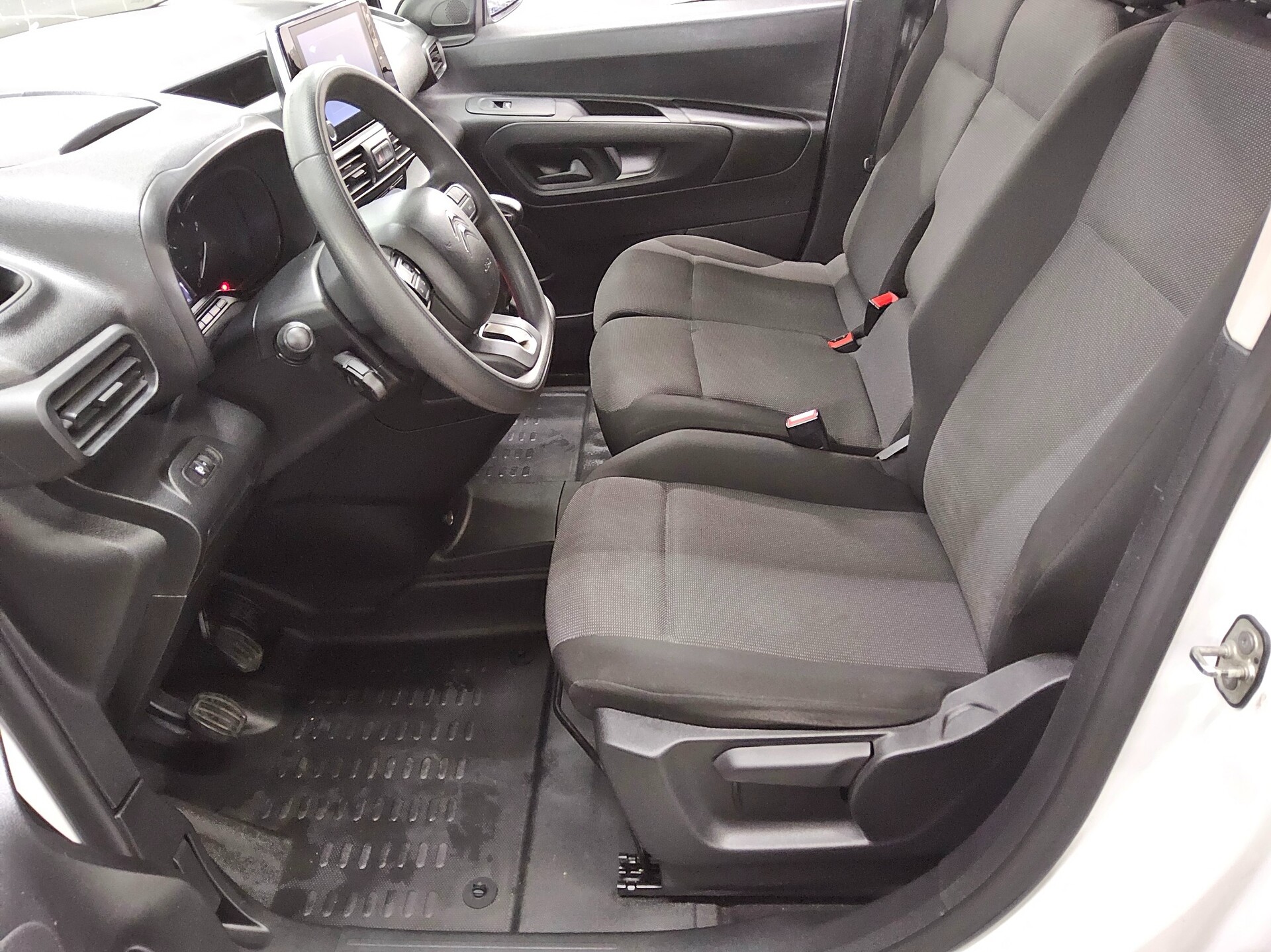 Citroën Berlingo 1.5 BlueHDI L1H1 3-Sitzer Navi Klima BT 8