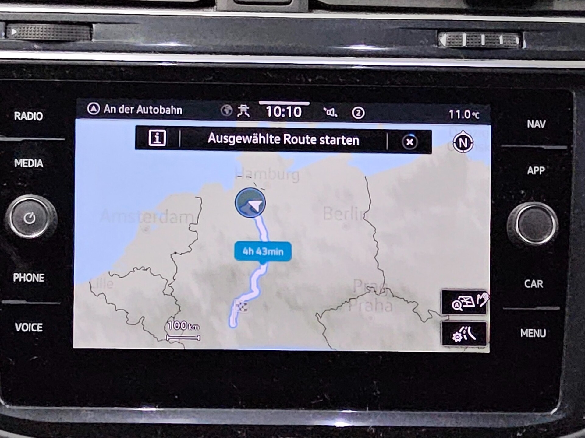 Volkswagen Tiguan 2.0 TDI Life Navi LED ACC 4xShz PDC BT 7