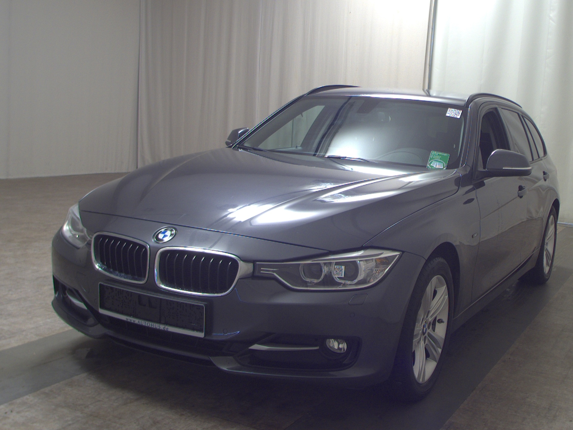 BMW 318dA Touring Navi Xenon HiFi SHZ 2
