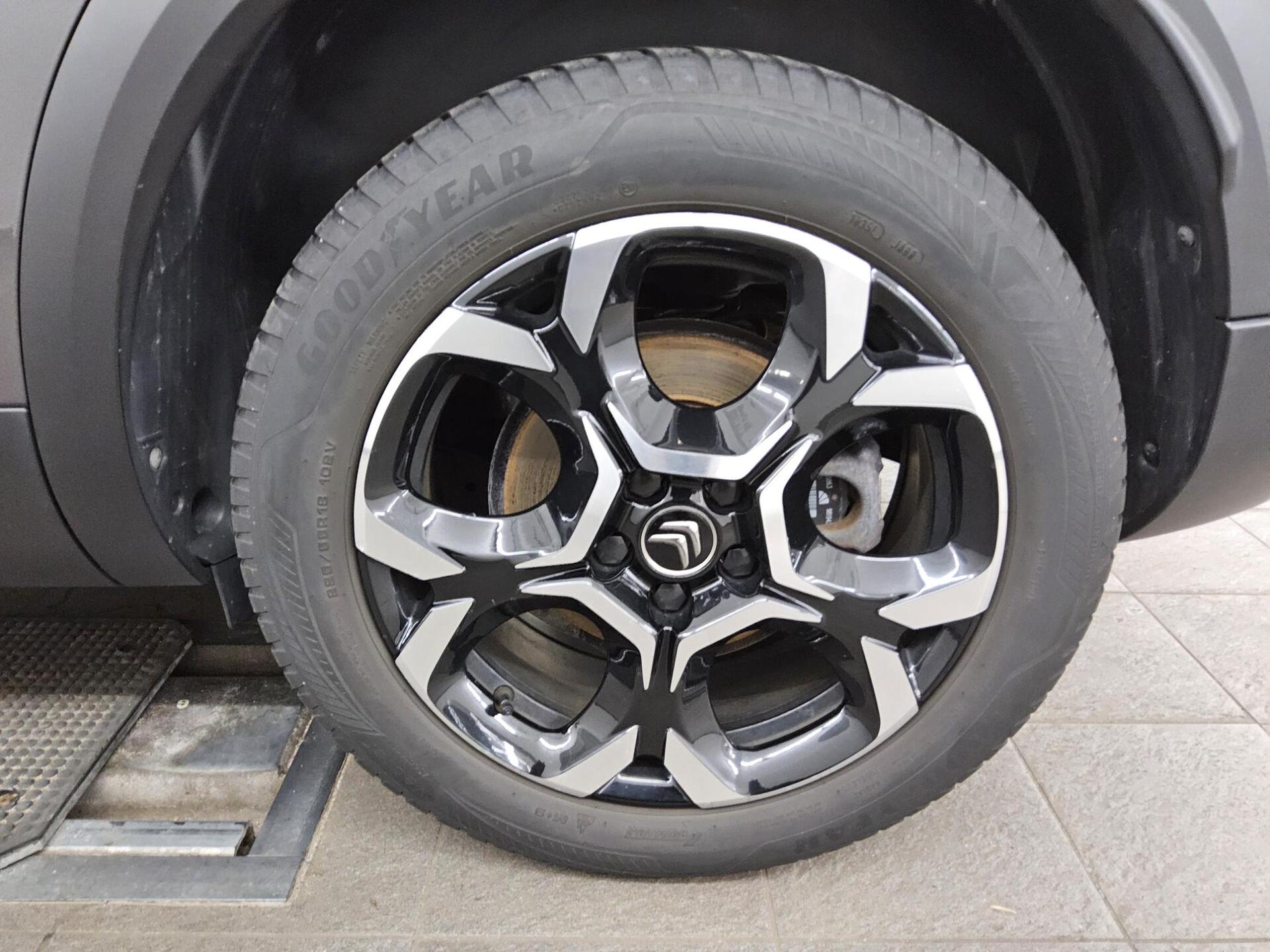 Citroën C5 Aircross 1.2 PureTech Shine Navi LED Pano RfK 11