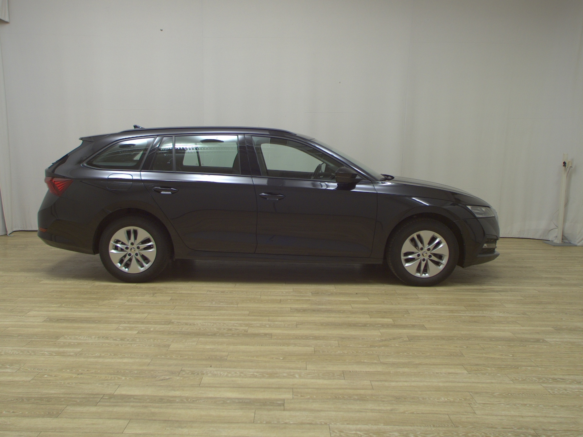Skoda Octavia Kombi 2.0 TDI Ambition Navi LED vc PDC
