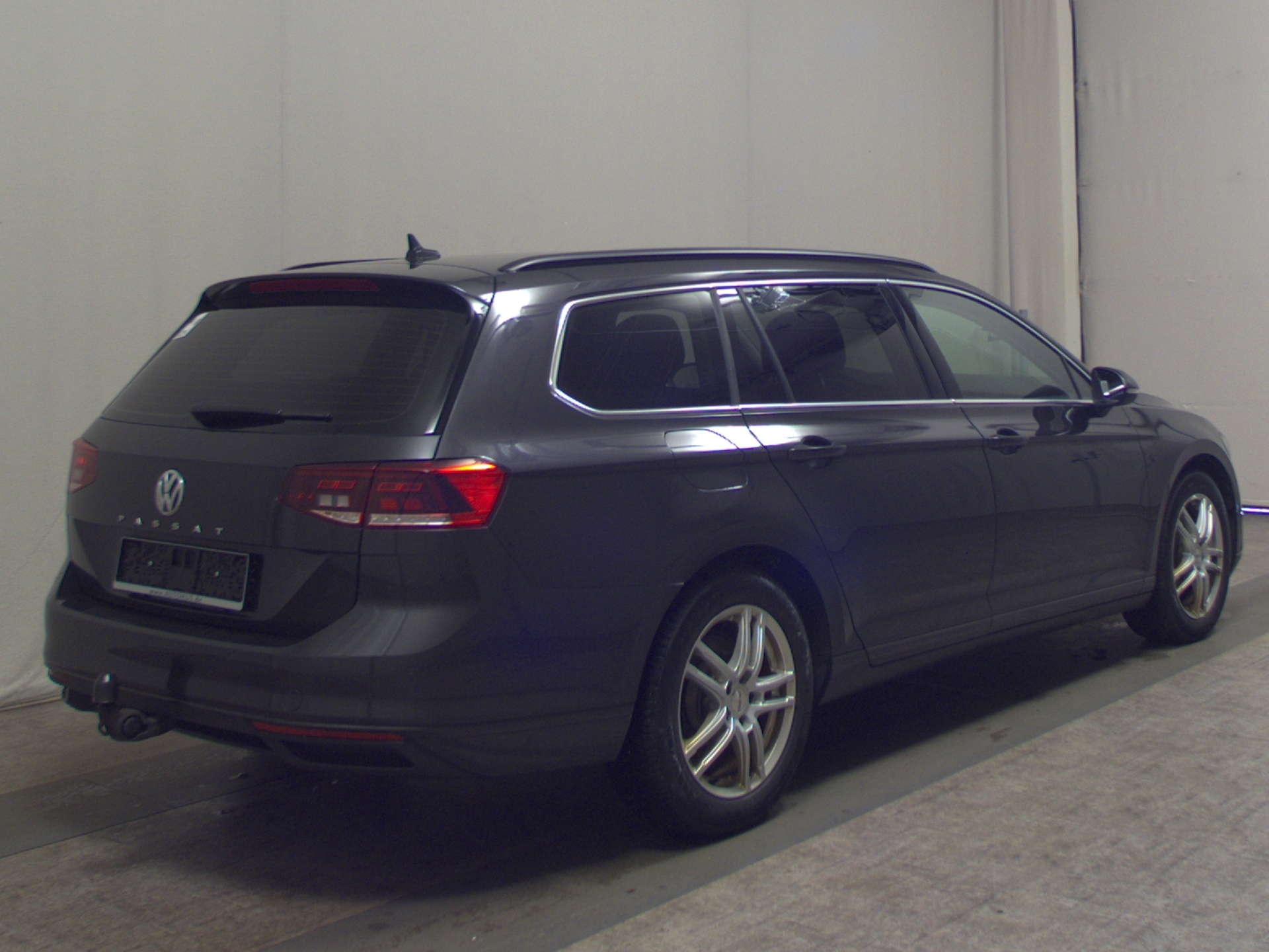 Volkswagen Passat Var. 2.0 TDI Business Navi LED RfK 4