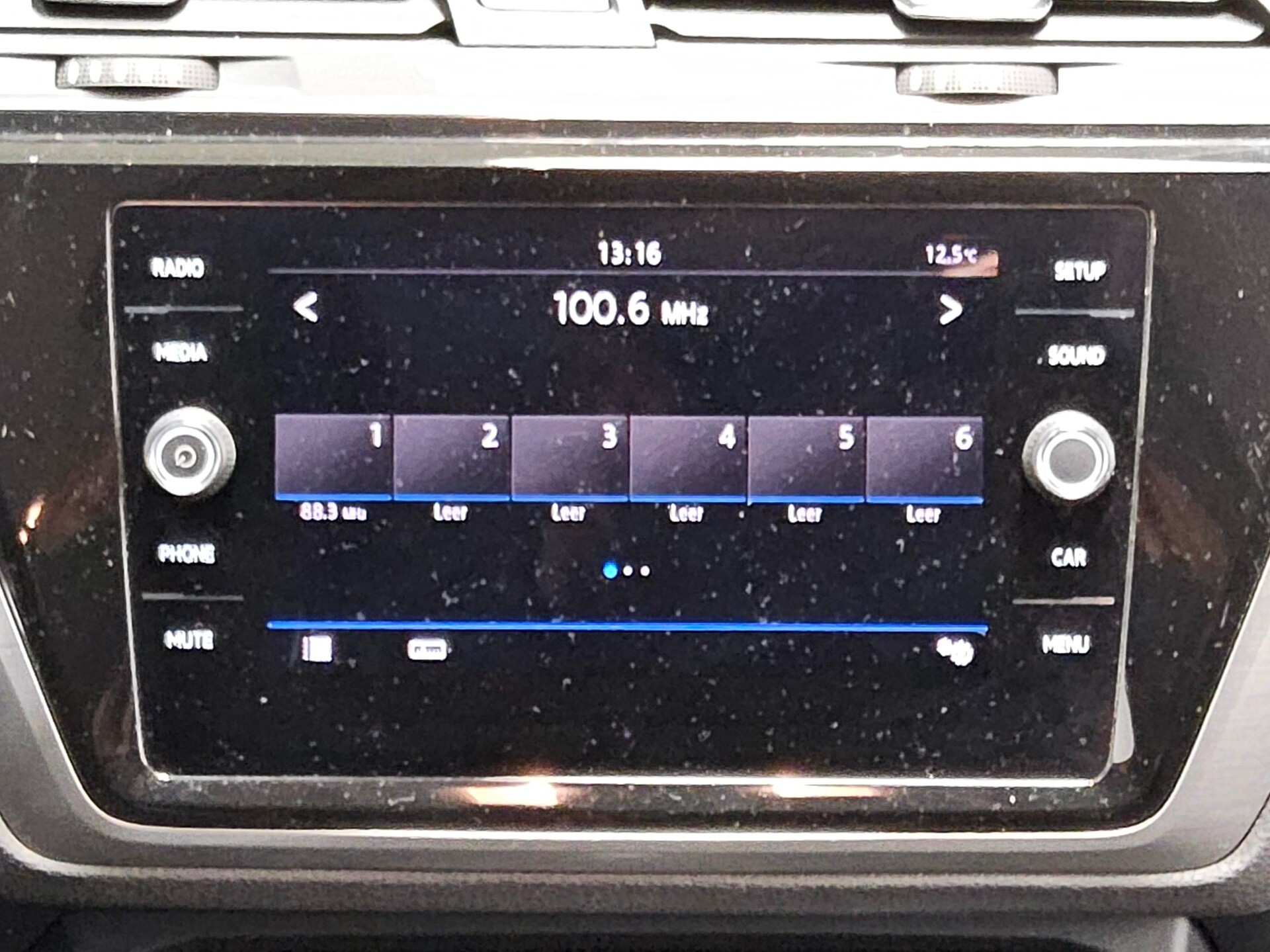 Volkswagen Touran 2.0 TDI Comf. 7-Sitze ACC Shz Klima BT 7