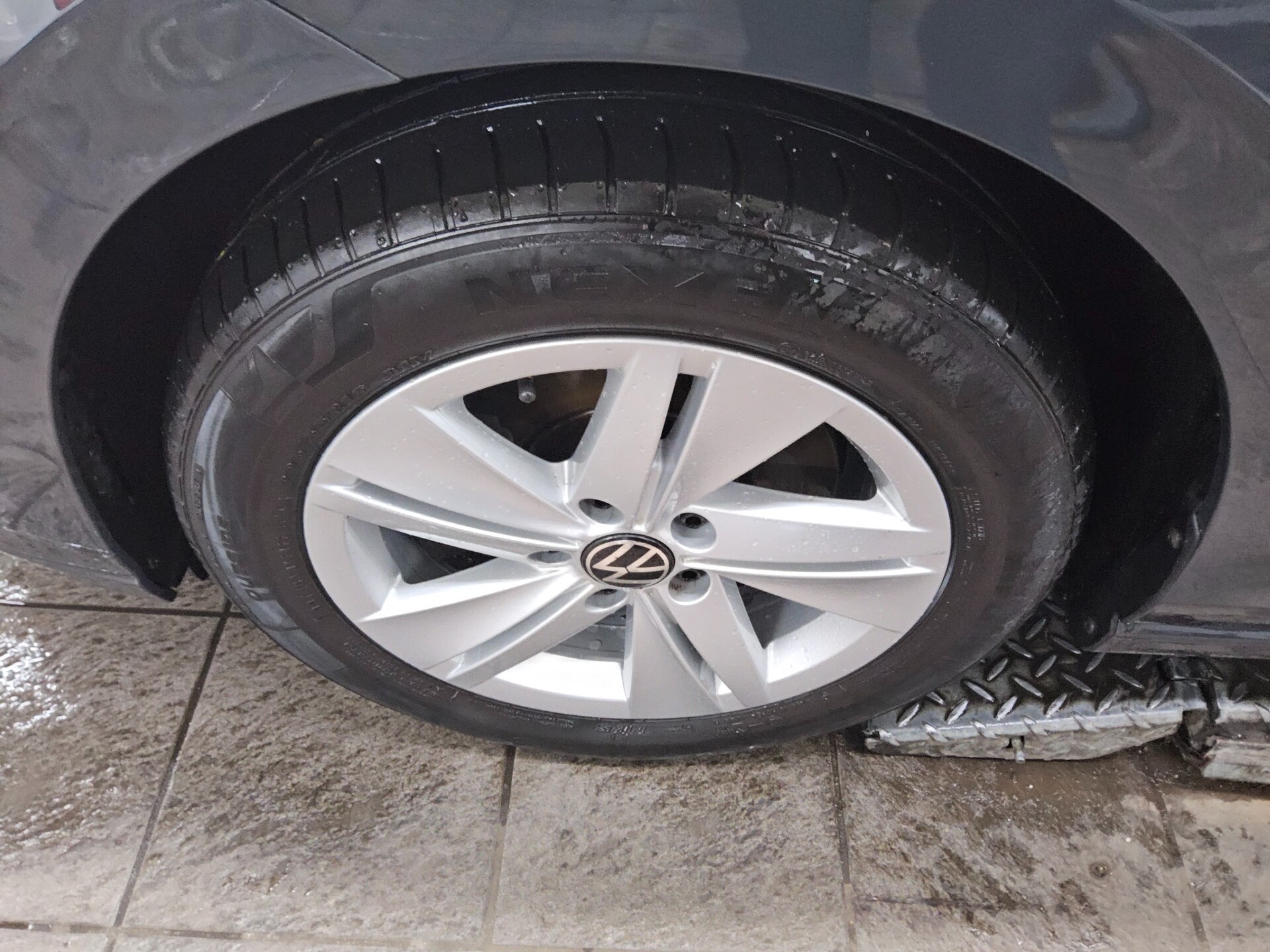 Volkswagen Golf-8 Var. 2.0 TDI Life Navi LED DC ACC PDC Shz 11