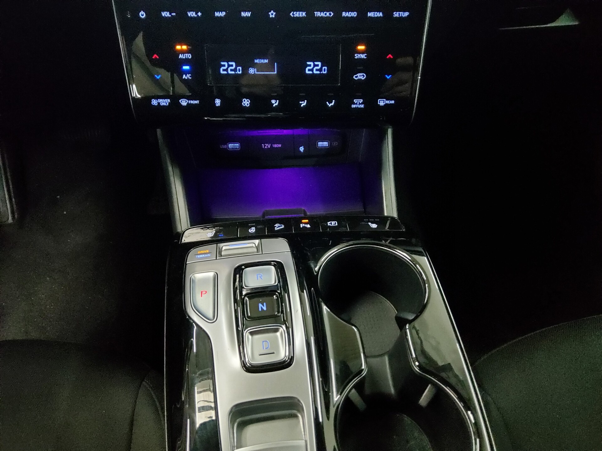 Hyundai Tucson 1.6 T-GDI Trend Navi LED AHK RfK PDC Shz 6