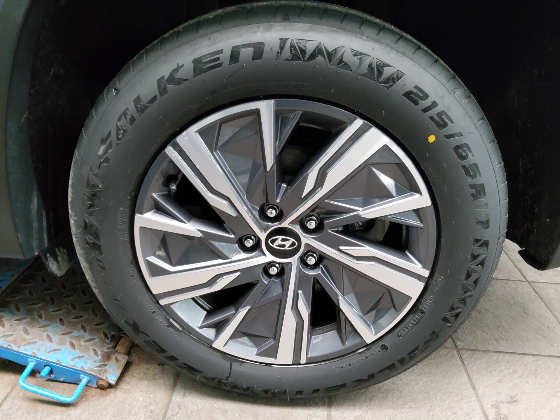 Hyundai Tucson 1.6 T-GDI Trend Navi LED AHK RfK PDC Shz 11