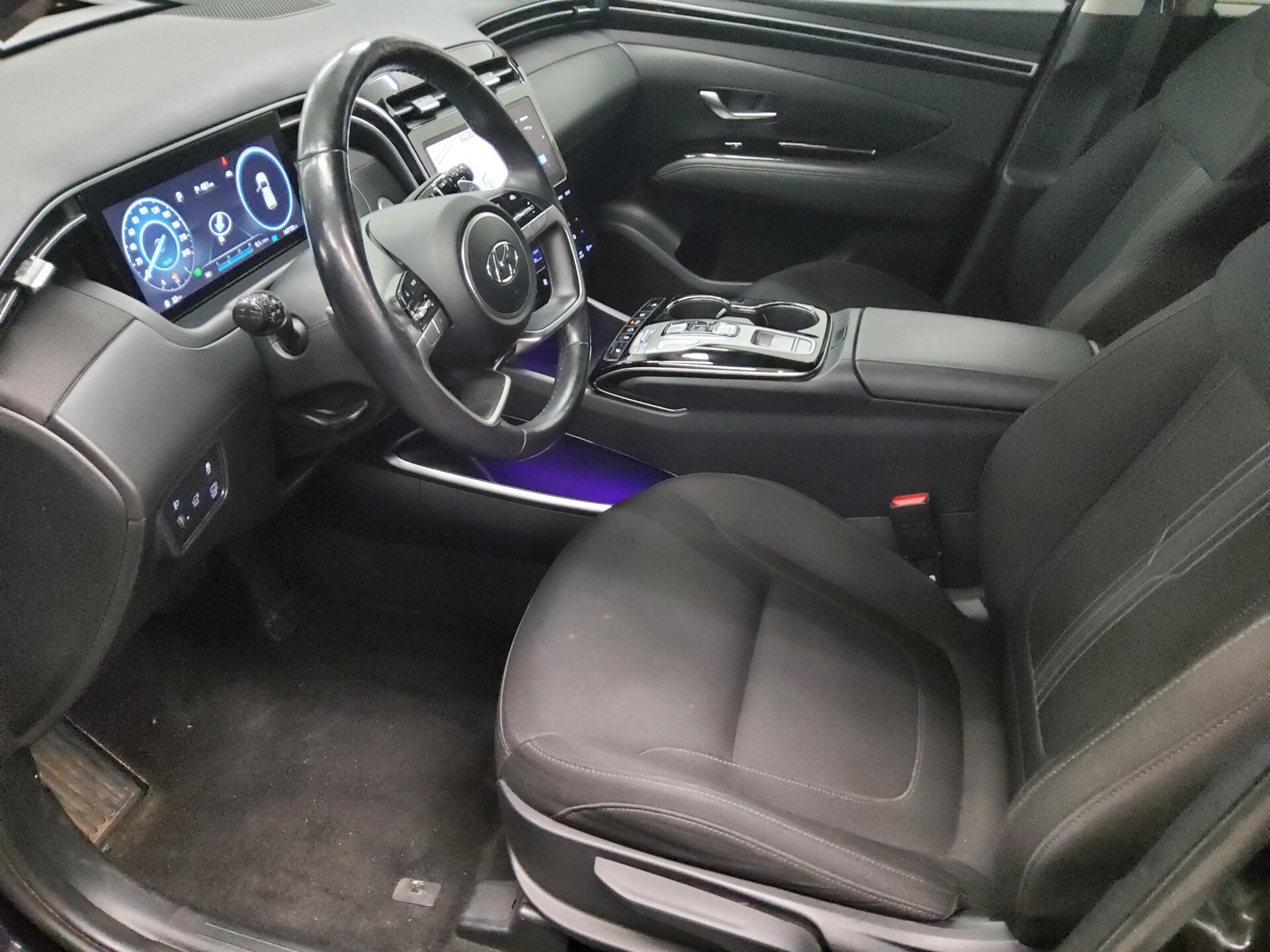 Hyundai Tucson 1.6 T-GDI Trend Navi LED AHK RfK PDC Shz 9