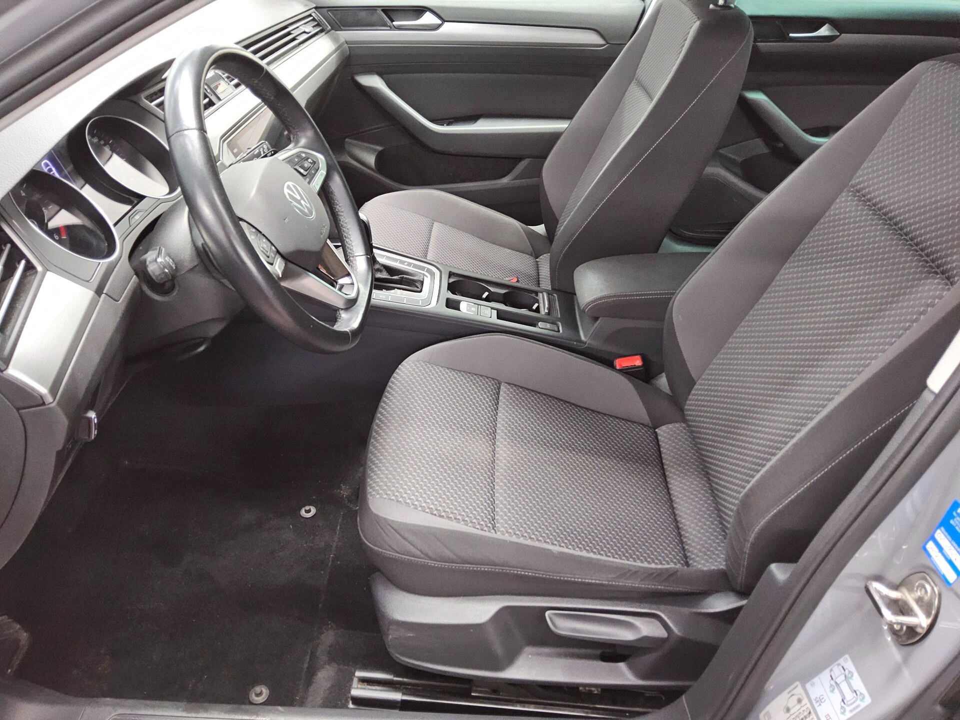 Volkswagen Passat Var. 2.0 TDI Navi LED RfK AHK PDC Shz BT 8