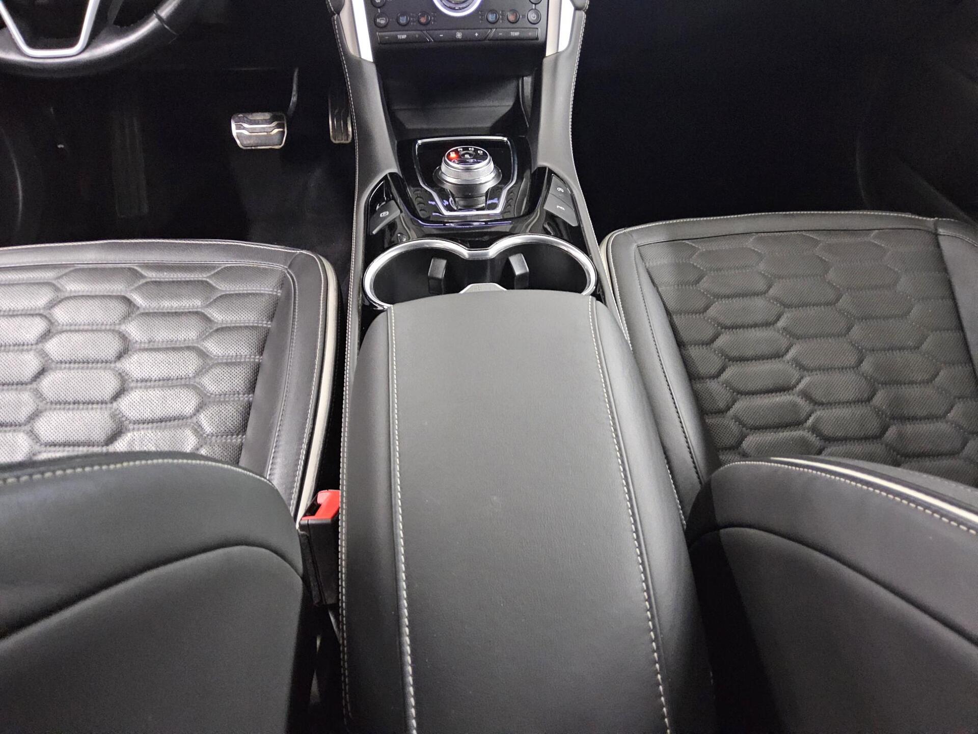 Ford Mondeo 2.0 EB Vignale Navi Sound Leder StHzg RfK 6