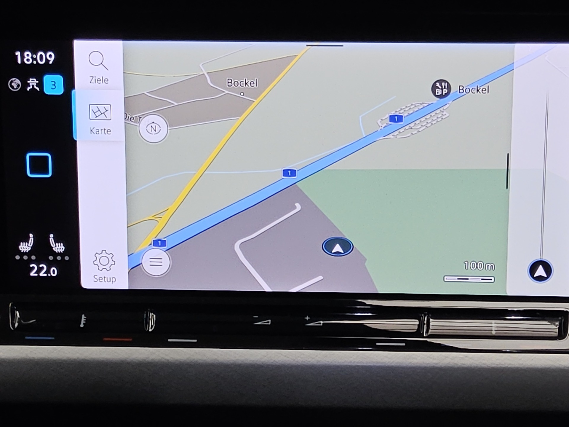 Volkswagen Golf-8 Var. 2.0 TDI Life Navi LED DC AHK ACC PDC 7